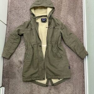 Patagonia Olive and Cream Fleece Jacket